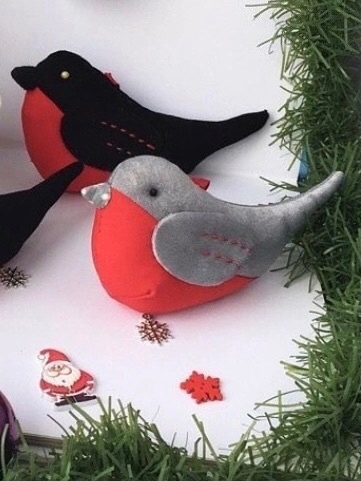 Новогодние игрушки "Снегири" из бязи