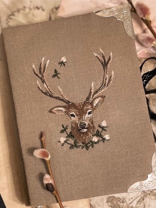 Обложка для книги из полульна