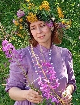 Женственное платье из костюмного льна