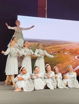 Сценические народные костюмы для детского ансамбля