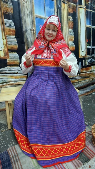Народные костюмы