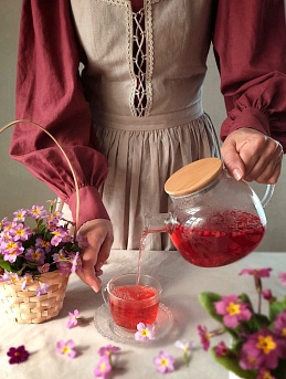 Винтажный фартук из крапивы