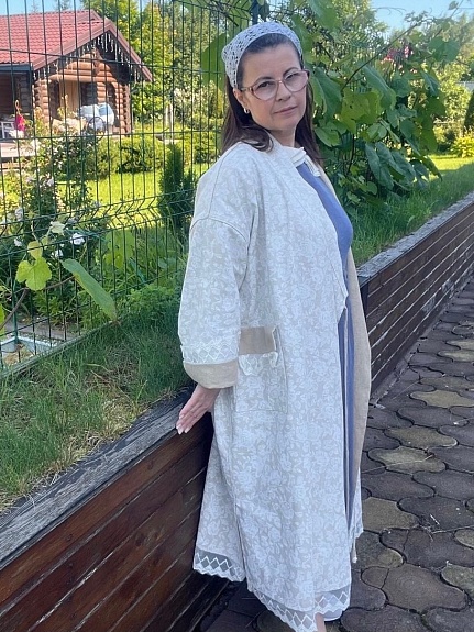 Легкое пальто из крапивы и полульна поэмы