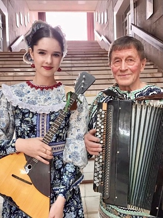 Сценическое платье в народном стиле из импортного хлопка "Амира"