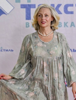 Платье из вискозного шифона "Флаурэль" для выстаки "Гранд Текстиль"