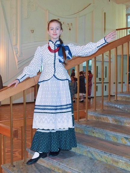 Сценические костюмы из плательного хлопка
