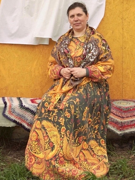 Народный костюм из рогожки "Жар-птица на черном"