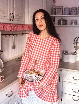Платье из полульна в клетку