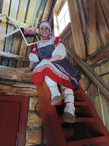 Женский каргопольский костюм